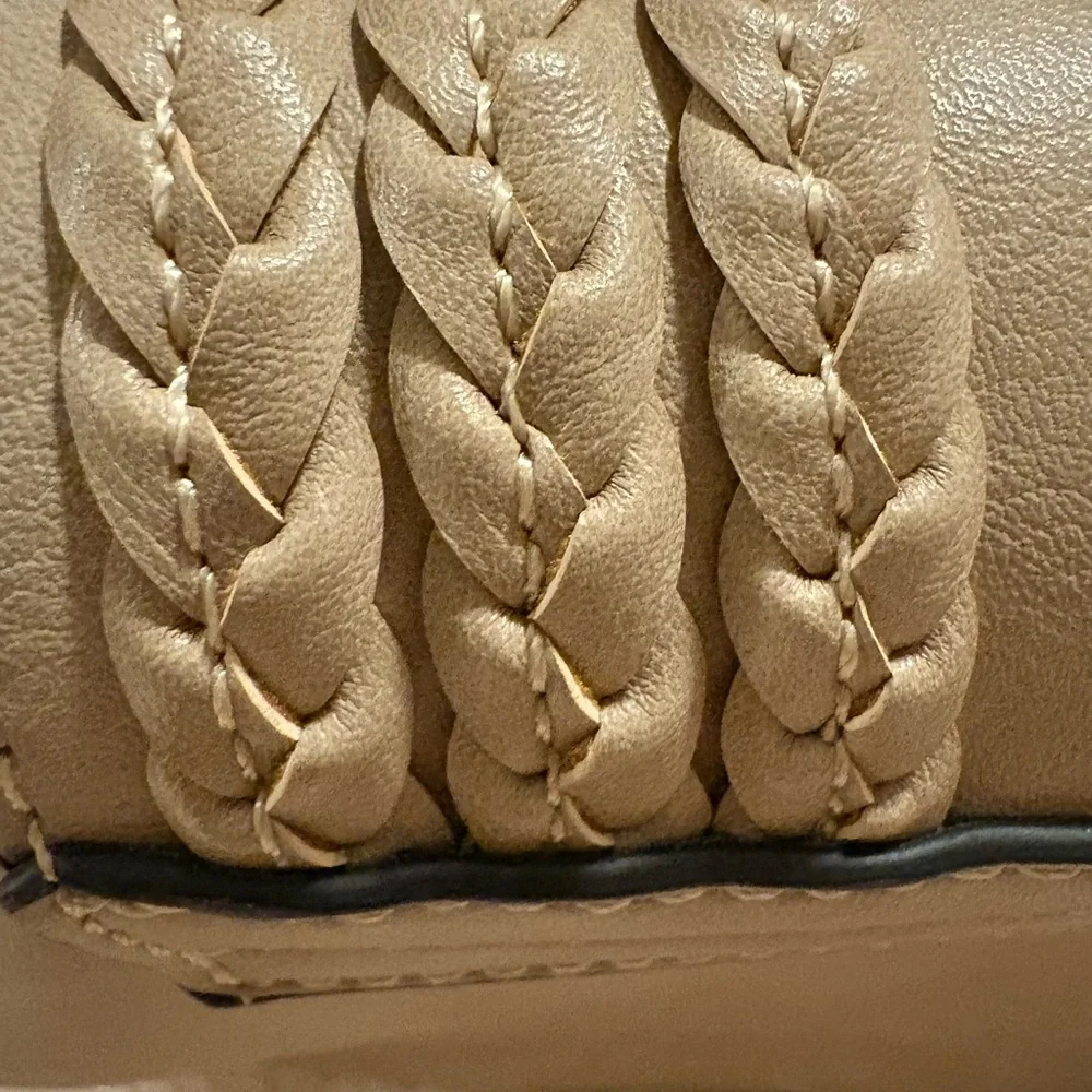 N/A stylish beige
